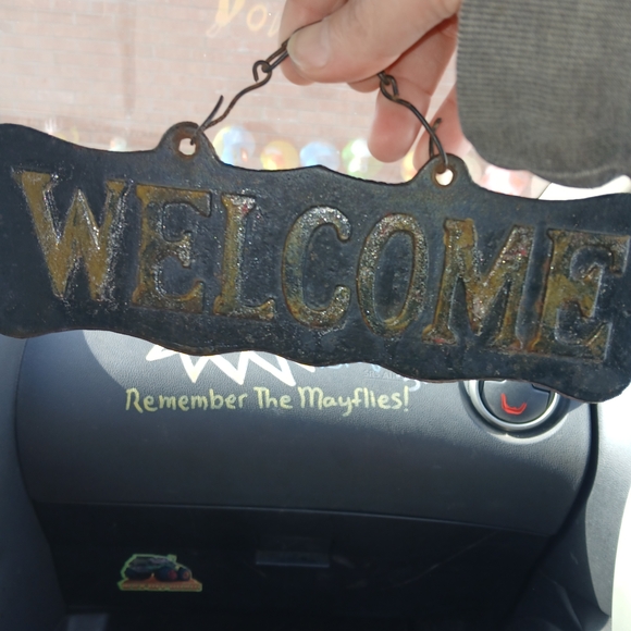 Rustic Welcome Sign - Picture 3 of 3